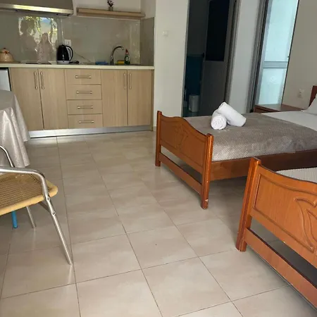 Emy'S Rooms Himare Exterior photo